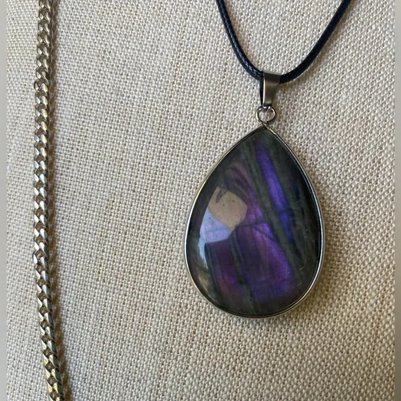 Purple Labradorite Teardrop Pendant - Picture 1 of 8